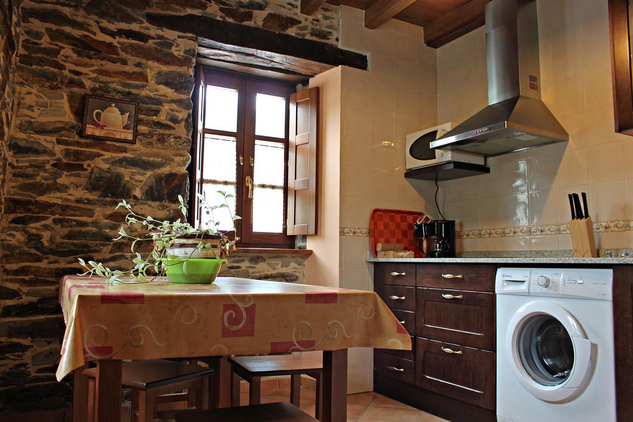 Apartamentos El Llago Boal Екстериор снимка